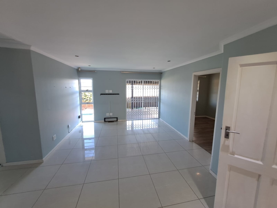 4 Bedroom Property for Sale in Nahoon Valley Park Eastern Cape